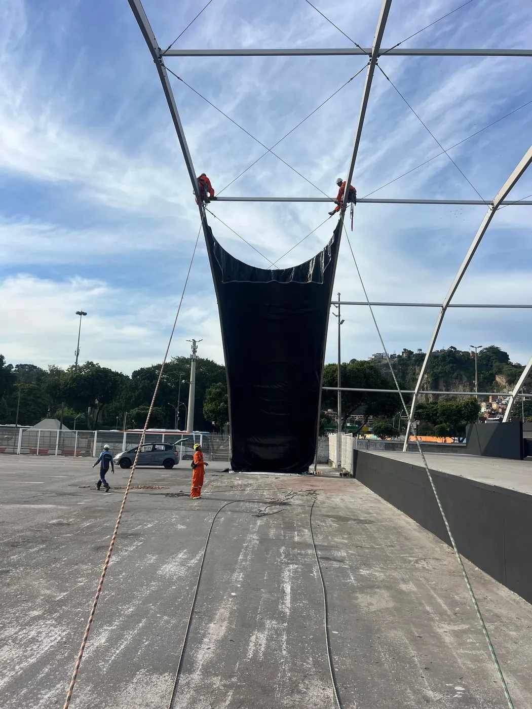 Fotografia de trabalho técnico de manutenção predial da JFS Empreiteira